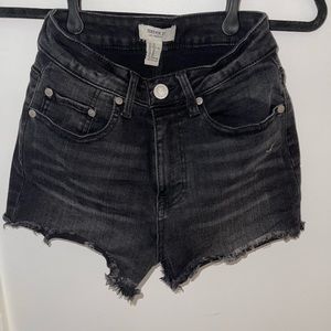 BLACK DENIM SHORTS